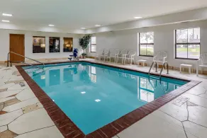 Comfort Inn Walcott near Davenport - Pool
