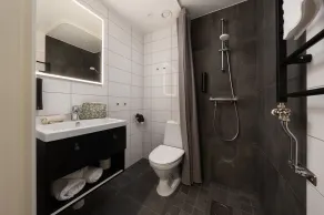Sky Hotel City Apartments - Bathroom