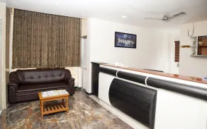 Hotel Rathnavel Towers - Reception
