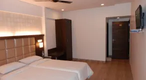 Krishna Avatar Stay Inn - Room