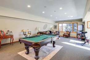 Hike, Bike & Ski: Evergreen Home w/ Game Room! - Interiør