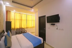 Hotel Viraj Residency - Room