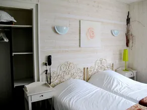 Logis Hôtel Deshors-Foujanet - Værelse