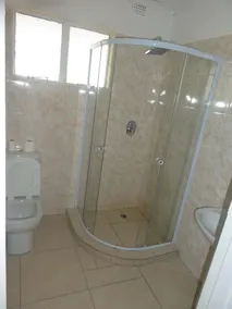 The Village Inn Hotel, Nyanga - Bathroom