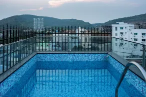 Treebo Breeze Way Rushikonda With Swimming Pool - Pool