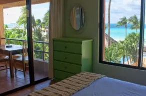 Nautibeach Beach Front Condos in North Beach - Chambre