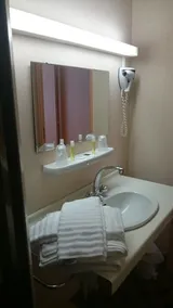 Brit Hotel Du Ban - Badezimmer