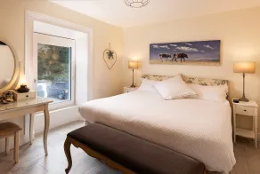 Manse On The Beach - Room