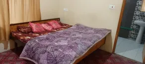Shiva Home Stay - Quarto