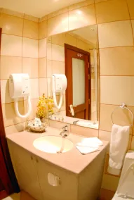 Al Liwan Suites - Salle de bain