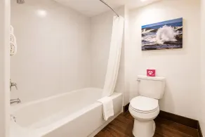 Century Motel Buena Park Disneyland - Bathroom
