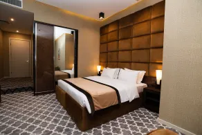 Gallery Art Hotel - Room