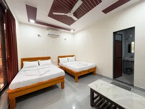 Sandalwoods Resort - Chambre