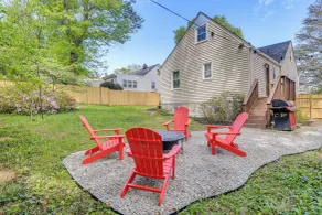'the Red Door' Stylish Family Home in Falls Church - Innenbereich