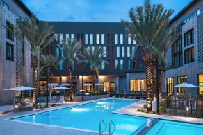 AC Hotel by Marriott Phoenix North Norterra - Piscina