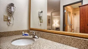 SureStay Hotel by Best Western Ottawa - Salle de bain