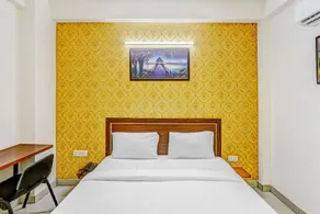 Hotel Noida Continental - Room