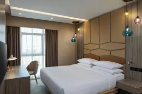 Four Points by Sheraton Production City, Dubai - Room