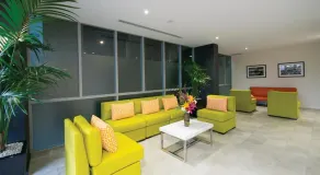 Oaks Melbourne South Yarra Suites - Lobby