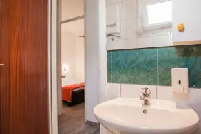 Hana's Place - Bathroom