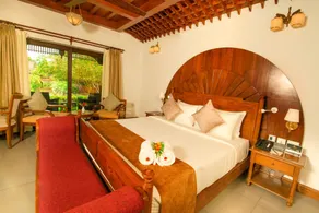Gokulam Grand Resort & Spa, Kumarakom - Room
