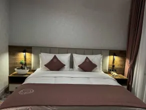 Cosmopolitan Hotel - Room