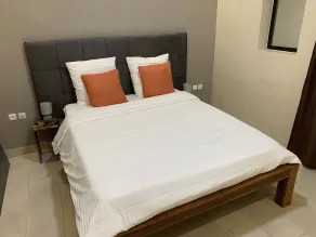 Au bord de l'eau - Room