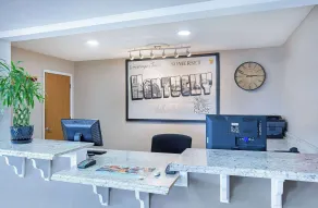 Super 8 by Wyndham Somerset - Hall