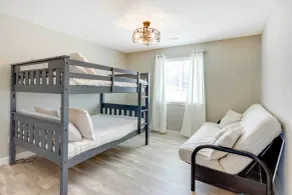 Lakefront Ozark Condo w/ Spacious Balcony! - Innvendig