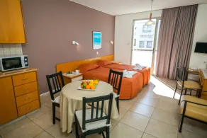Crystallo Apartments - Chambre