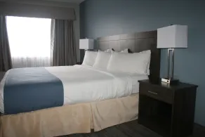 Travelodge Suites by Wyndham New Glasgow - Zimmer