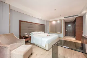 Calvin International Hotel Guangzhou Baiyun International Airport Huadu Plaza Branch - Free Deliver Service to Guangzhou Baiyun International Airport & Free Deliver Service to Canton Fair Complex During Canton Fair Period - Room