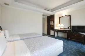 Forbes Hotel - Room