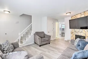 5 Mi to UT: Quiet Toledo Duplex Near Parks! - Innenbereich