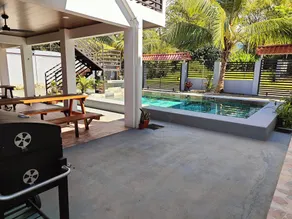 AJ Suites - Modern Beach Apartments with Pool and Full Kitchen - Pool