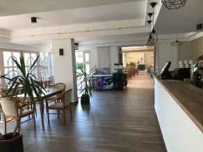 Zsanett Hotel - Rezeption