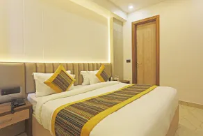 Hotel Mehul International -Near New Delhi Railway Station, Paharganj & Connaught Place - Room