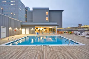 Home2 Suites by Hilton Dallas Downtown at Baylor Scott & White - Piscine