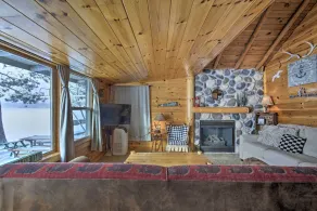 Charming Lost Lake Cabin: Fish, Boat & Hunt! - Innenbereich