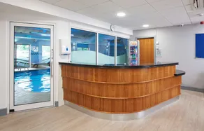 DoubleTree by Hilton Bristol North - Piscina