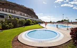 Amadores Beach Apartments - Pool