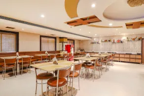 Townhouse Oak Madhapur Nera Regency - Restaurant