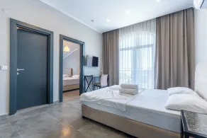 Lara Beach Homes - Room