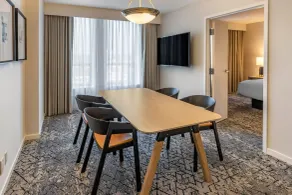 Sheraton Suites Old Town Alexandria - Chambre