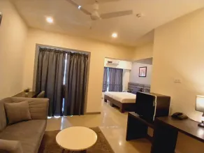 Housr Wakad Pune, Hinjawadi Road - Room