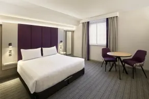 Premier Inn Welwyn Garden City - Room