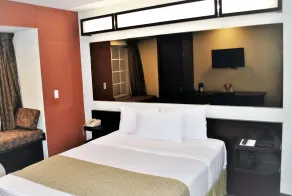 Microtel Inn and Suites by Wyndham Toluca - Camera