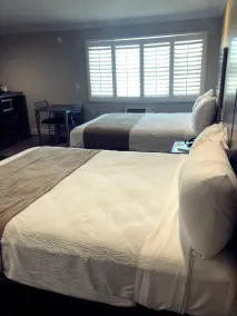Deluxe Inn Hawthorne/ LAX - Room