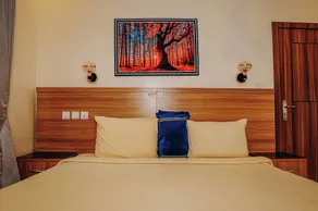 Kashvalley Hotel and Suites - Room