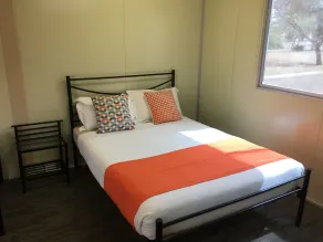 Broken Hill Tourist Park - Room